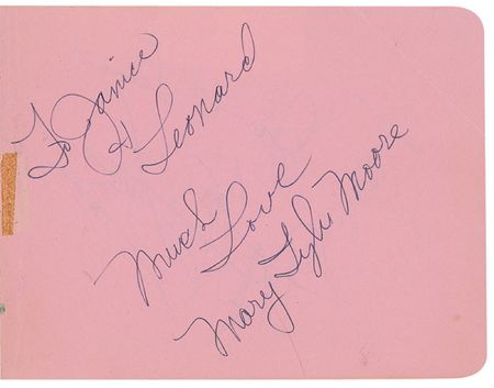 Lot #845 Autograph Album Autograph Album - Image 3