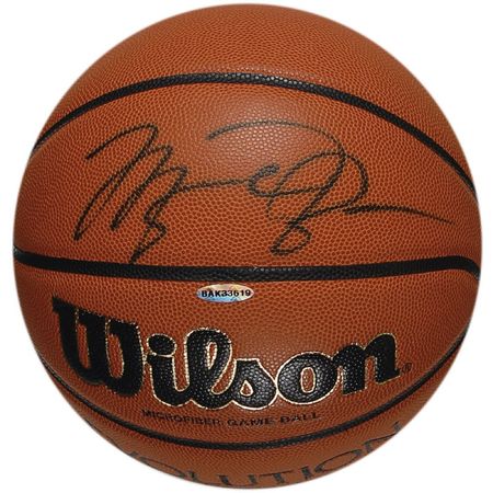 Lot #1179 Michael Jordan Basketball - Image 1