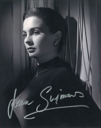 Lot #1020 Jean Simmons Signed Photographs - Image 1