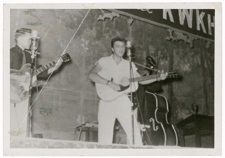 Lot #820 Elvis Presley: A young King of Rock and Roll?s promotional photo - Image 3