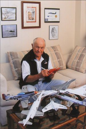 Lot #467 Chuck Yeager: America?s greatest test pilot signs his Glamorous Glen III - Image 3