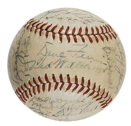 Lot #1246 Boston Red Sox: Ted Williams and the 1946 AL champion Red Sox - Image 3