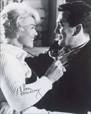 Lot #989 Doris Day Signed Photographs - Image 1