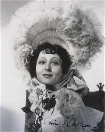 Lot #1148 Luise Rainer Signed Photographs - Image 1