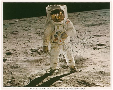 Lot #467 Buzz Aldrin Signed Photographs - Image 1