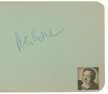 Lot #936 Autograph Albums: Fantastic collection of 900 vintage signatures including Marilyn, Bogart, Garland, Brando, Sinatra, Hepburn and hundreds of others - Image 17