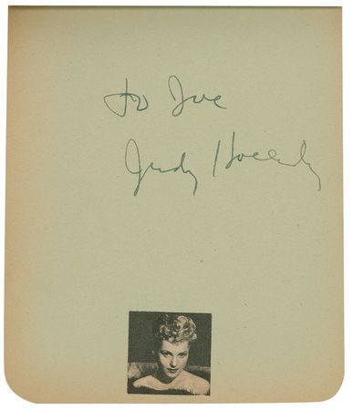 Lot #936 Autograph Albums: Fantastic collection of 900 vintage signatures including Marilyn, Bogart, Garland, Brando, Sinatra, Hepburn and hundreds of others - Image 19