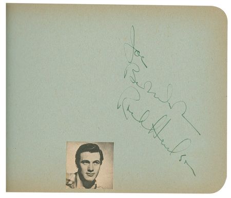Lot #936 Autograph Albums: Fantastic collection of 900 vintage signatures including Marilyn, Bogart, Garland, Brando, Sinatra, Hepburn and hundreds of others - Image 34