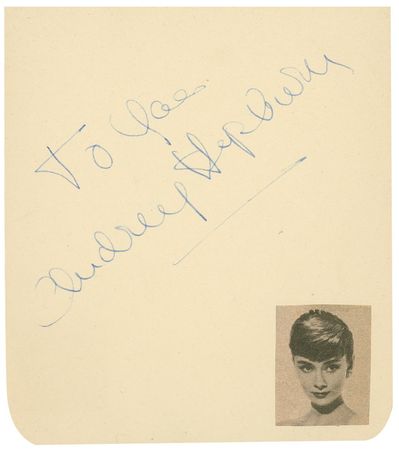 Lot #936 Autograph Albums: Fantastic collection of 900 vintage signatures including Marilyn, Bogart, Garland, Brando, Sinatra, Hepburn and hundreds of others - Image 48