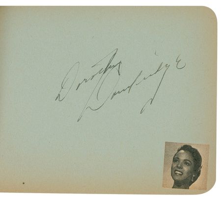 Lot #936 Autograph Albums: Fantastic collection of 900 vintage signatures including Marilyn, Bogart, Garland, Brando, Sinatra, Hepburn and hundreds of others - Image 6