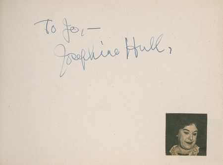 Lot #936 Autograph Albums: Fantastic collection of 900 vintage signatures including Marilyn, Bogart, Garland, Brando, Sinatra, Hepburn and hundreds of others - Image 7