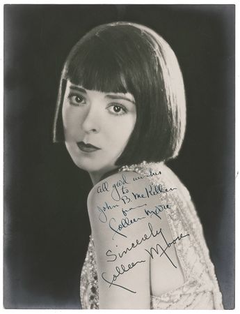 Lot #1121 Colleen Moore Signed Photographs - Image 1