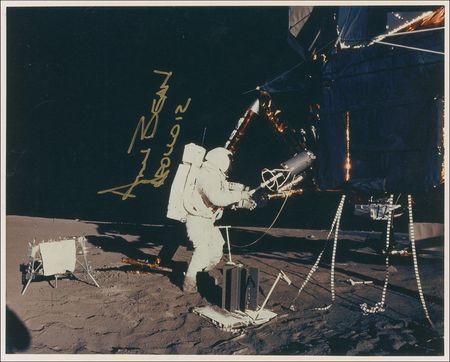 Lot #410 Apollo 12 Signed Photographs - Image 2