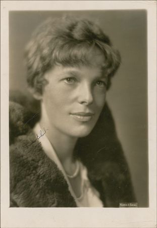 Lot #436 Amelia Earhart: Proper Harris and Ewing portrait of Earhart - Image 1