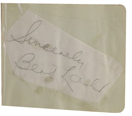 Lot #793 Autograph Album: Stars of Hollywood's Golden Age, including Lugosi, Karloff, Sinatra, and Rathbone sign for the daughter of a vaudeville actor - Image 5