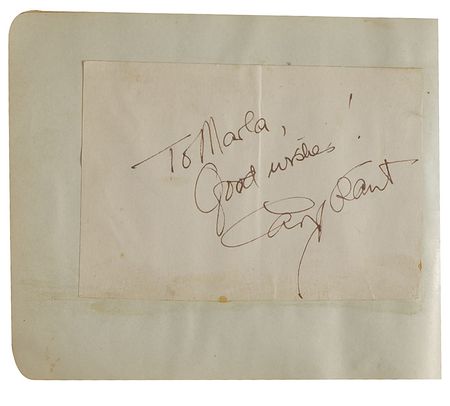 Lot #793 Autograph Album: Stars of Hollywood's Golden Age, including Lugosi, Karloff, Sinatra, and Rathbone sign for the daughter of a vaudeville actor - Image 8