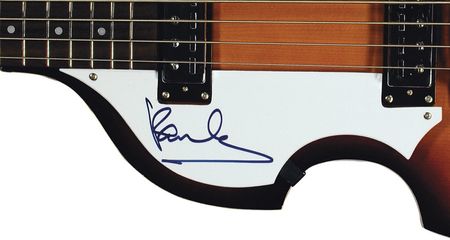 Lot #635 Beatles: Paul McCartney: McCartney signs a trademark Höfner ?violin? bass - Image 2