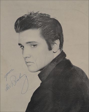 Lot #851 Elvis Presley: The King' signs a 1957 portrait - Image 2