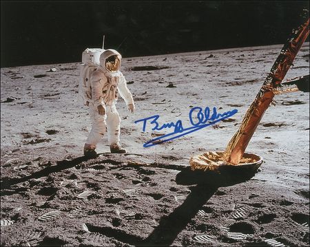 Lot #513 Moonwalkers: Complete set of moonwalker photos - Image 11