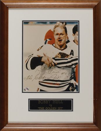 Lot #1301 Brett and Bobby Hull Signed Photographs - Image 1