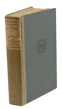 Lot #650 H. G. Wells: Science fiction pioneer signs a limited edition of his works - Image 3