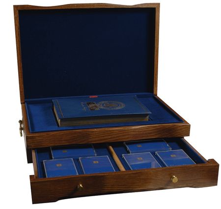 Lot #125 Ronald Reagan: Scarce limited edition presentation of Reagan's 1990 autobiography - Image 3