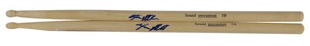 Lot #802 Guns N' Roses: Steven Adler - Image 1