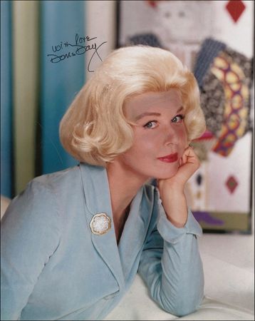 Lot #970 Doris Day Signed Photographs - Image 2