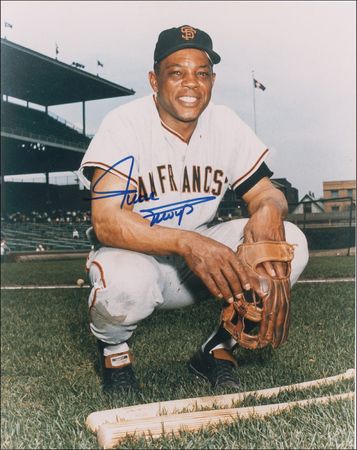 Lot #1327 Willie Mays Bat and Photograph - Image 1