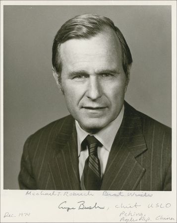 Lot #21 George Bush Photograph and Letter - Image 2