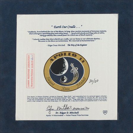 Lot #409 Apollo 14: Edgar Mitchell: Unique flight-flown ?Earth Our Cradle? beta cloth - Image 1