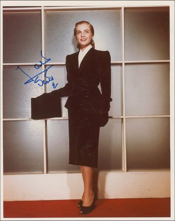 Lot #1177 Lizabeth Scott Signed Photographs - Image 1