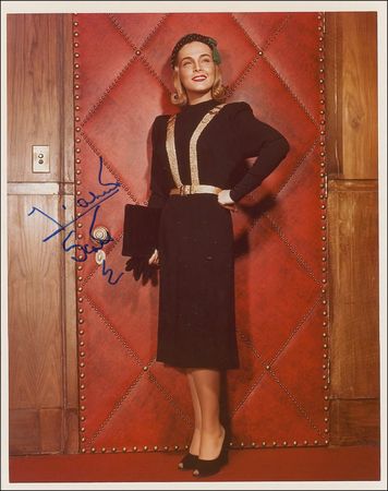 Lot #1177 Lizabeth Scott Signed Photographs - Image 2