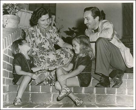 Lot #622 Walt Disney - Image 2