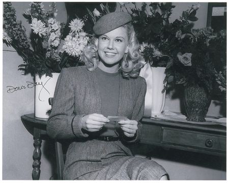 Lot #895 Doris Day Signed Photographs - Image 1