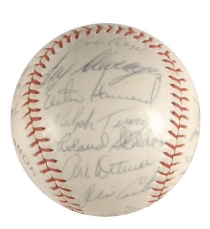 Lot #1469 NY Yankees: 1961 lineup, including Maris, Howard, and Berra - Image 1