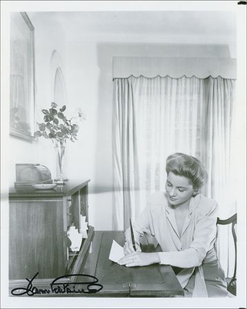 Lot #1087 Joan Fontaine Signed Photographs - Image 1