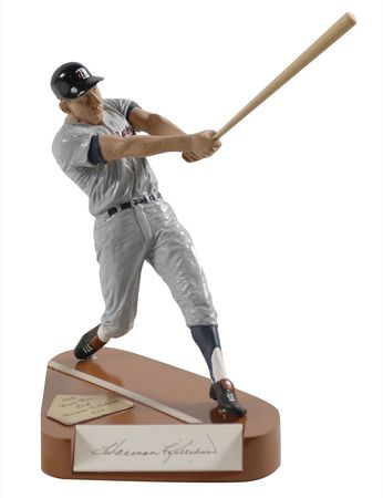 Lot #1429 Harmon Killebrew Salvino Figurine - Image 1
