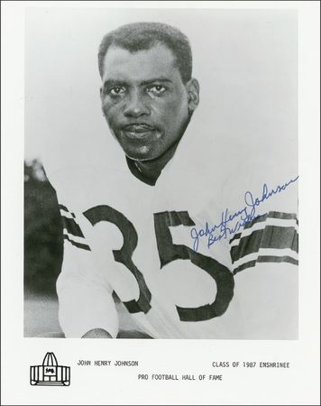 Lot #1330 Dallas Cowboys Hall of Famers Signed Photographs - Image 1