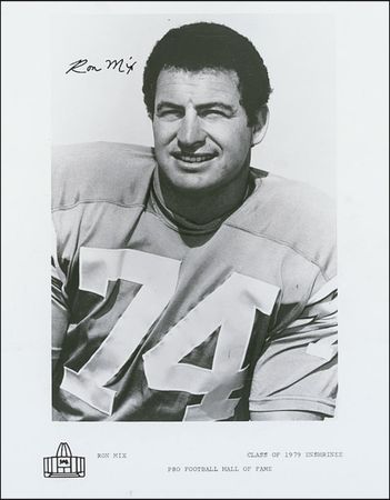 Lot #1373 Football Hall of Famers - Image 3