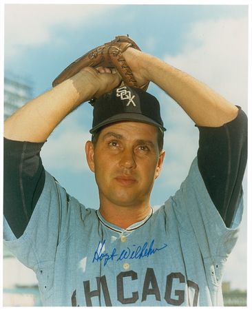 Lot #1293 Baseball Hall of Famers Signed Photographs - Image 3