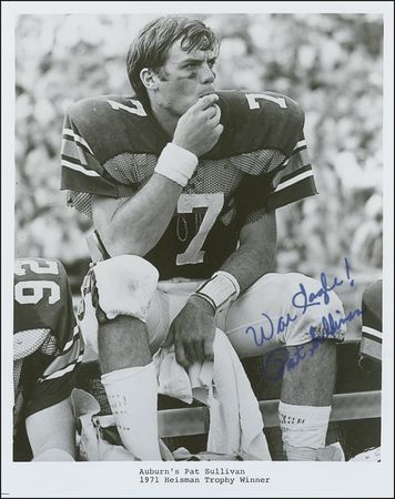 Lot #1404 Heisman Trophy Winners Signed Photographs - Image 2