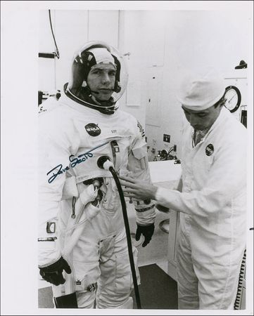 Lot #483 Dave Scott Signed Photographs - Image 1