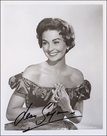 Lot #1222 Jean Simmons Signed Photographs - Image 1