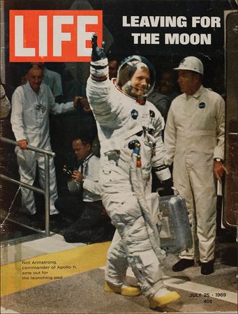 Lot #426 Neil Armstrong: First man on the moon with three Apollo 11 relics - Image 2