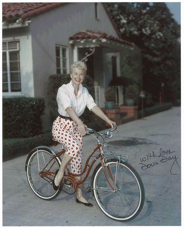 Lot #1097 Doris Day Signed Photographs - Image 2