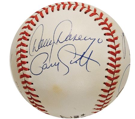 Lot #1589 Ryne Sandberg, Andre Dawson, and the Chicago Cubs - Image 2