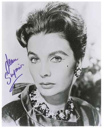 Lot #1419 Jean Simmons Signed Photographs - Image 2