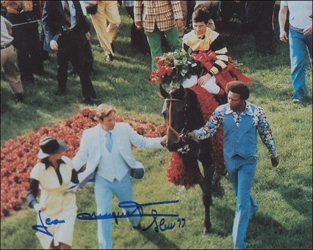 Lot #1437 Horse Racing: Jean Cruguet Signed Photographs - Image 2