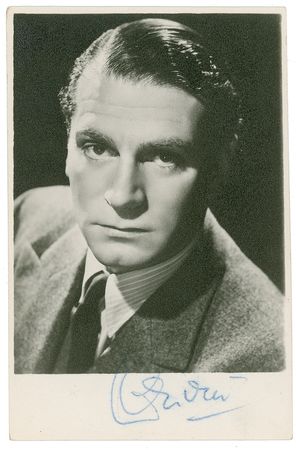 Lot #1177 Vivien Leigh and Laurence Olivier Signed Photographs - Image 2